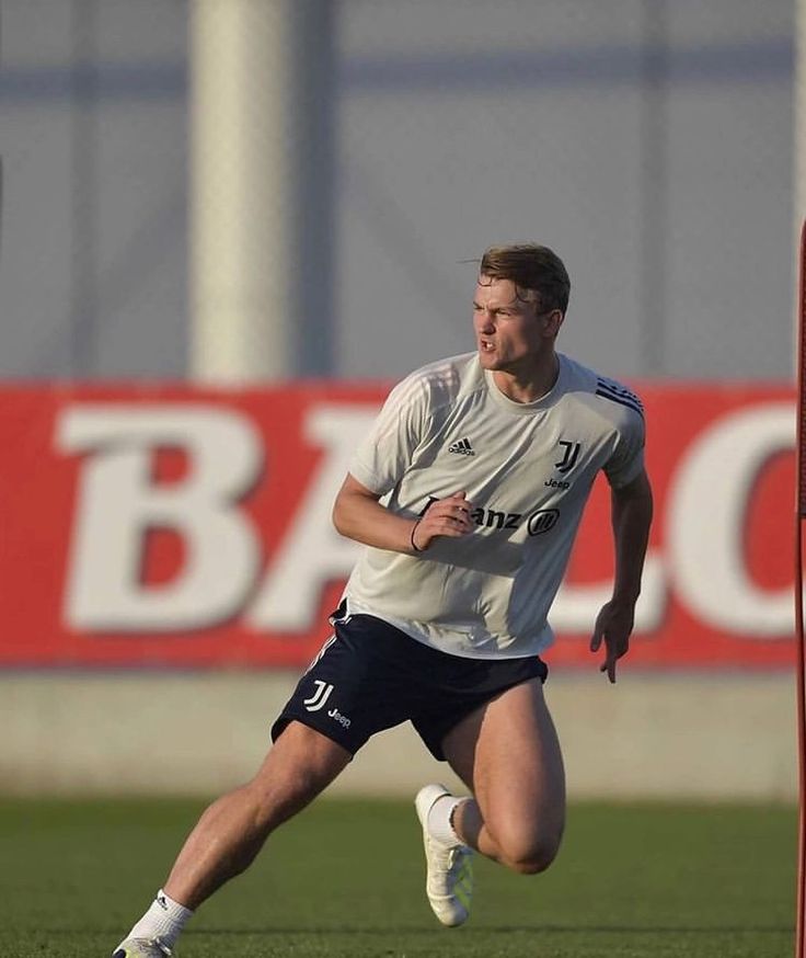 Matthijs de Ligt wallpaper