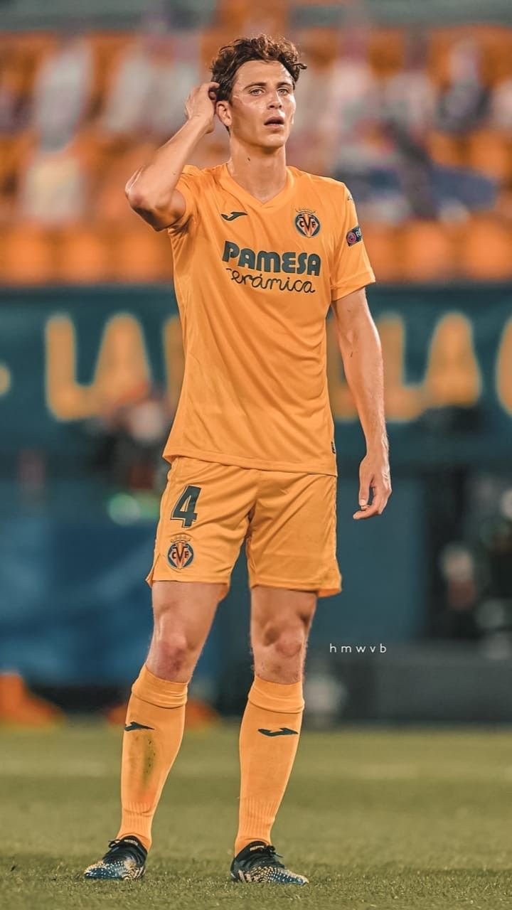 Pau Torres wallpaper for phone 