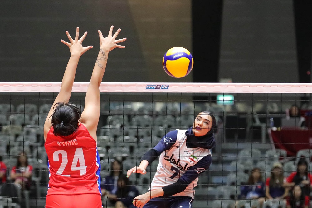 بانوان والیبالیست عکس