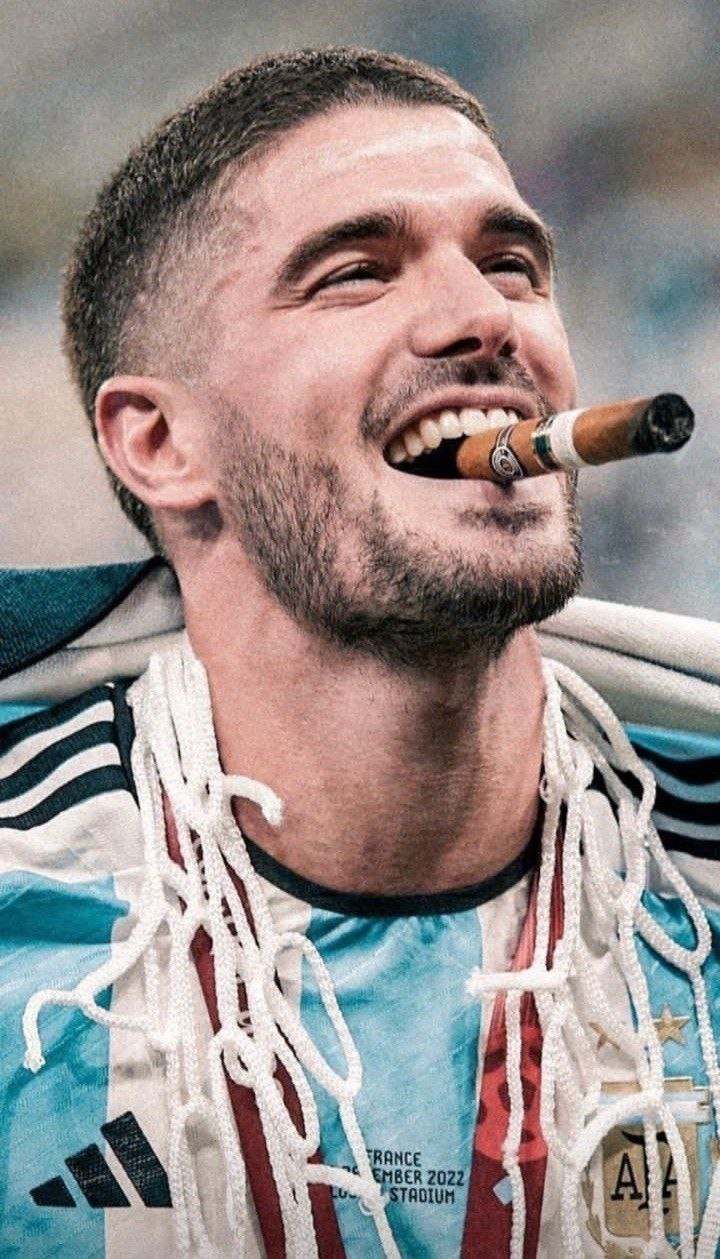 عکس دی پائول فوتبالیست 