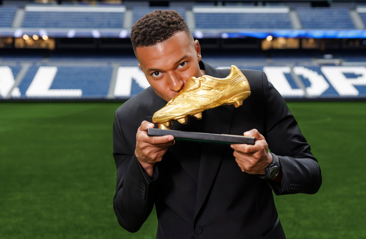 عکس مراسم کفش طلا