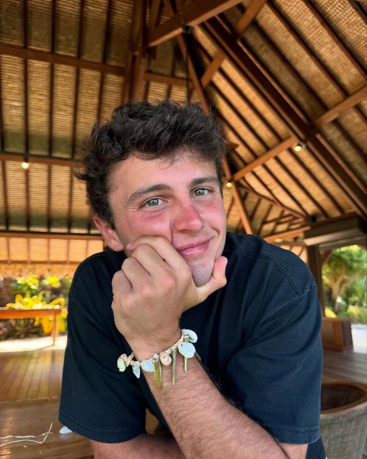 عکس ژائو نوس 2025