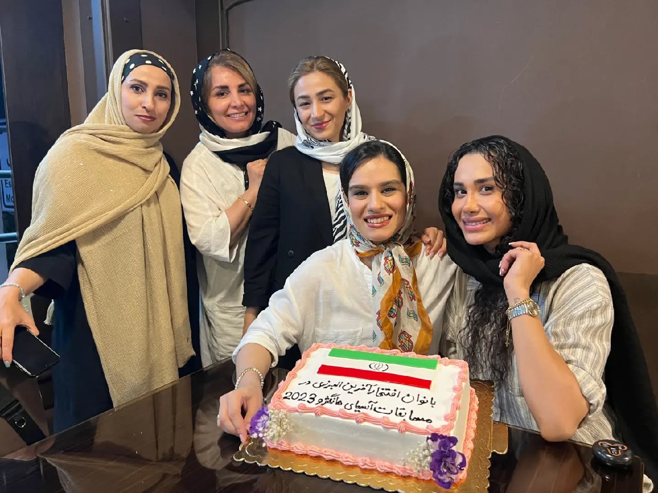 والپیپر مهناز ذکایی برای کامپیوتر