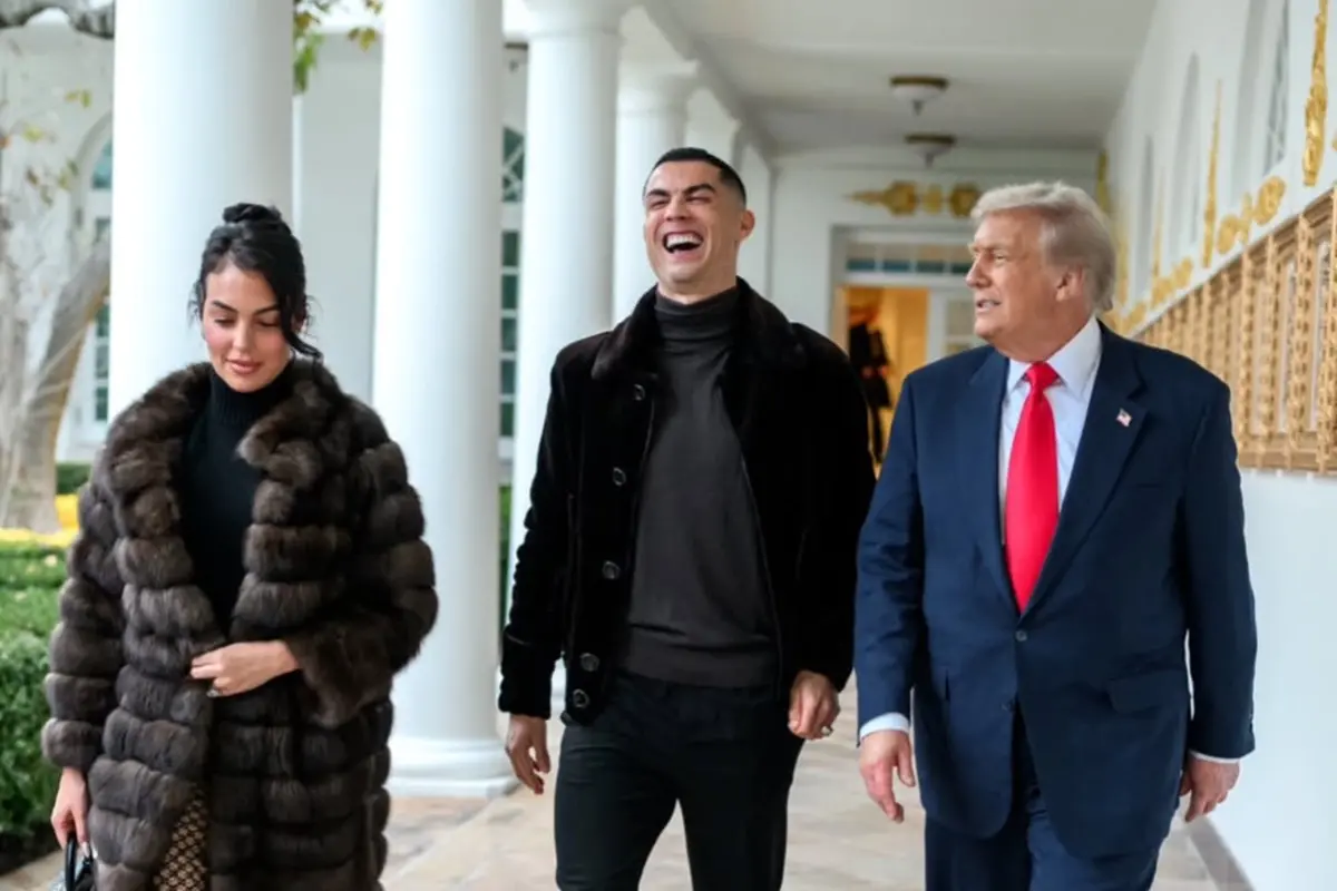 عکس لباس جورجینیا در کاخ سفید