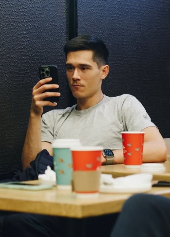 عکس پروفایل میکا کریستنسون