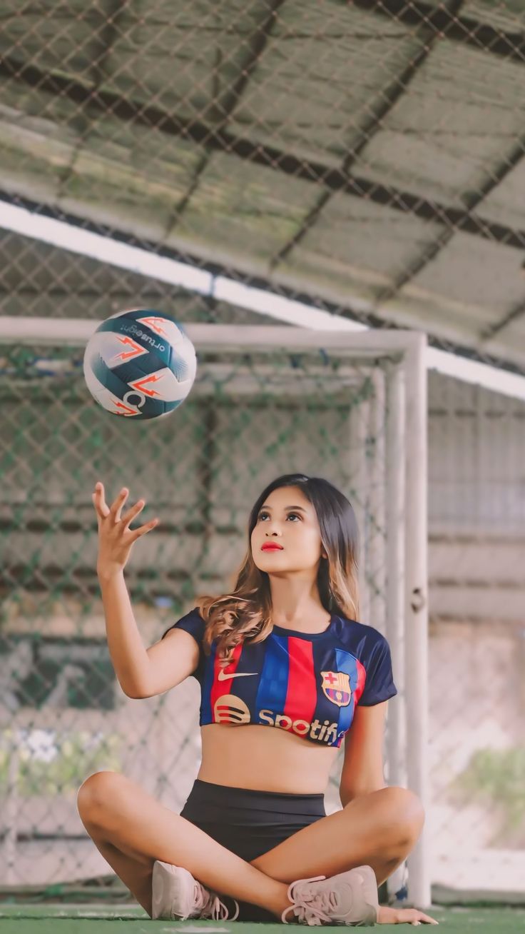 عکس دخترهای لخت بارسلونا