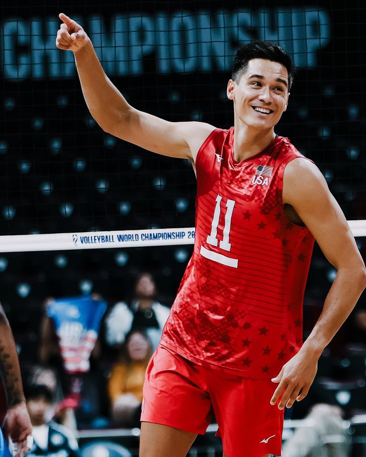 عکس میکا کریستنسون والیبالیست