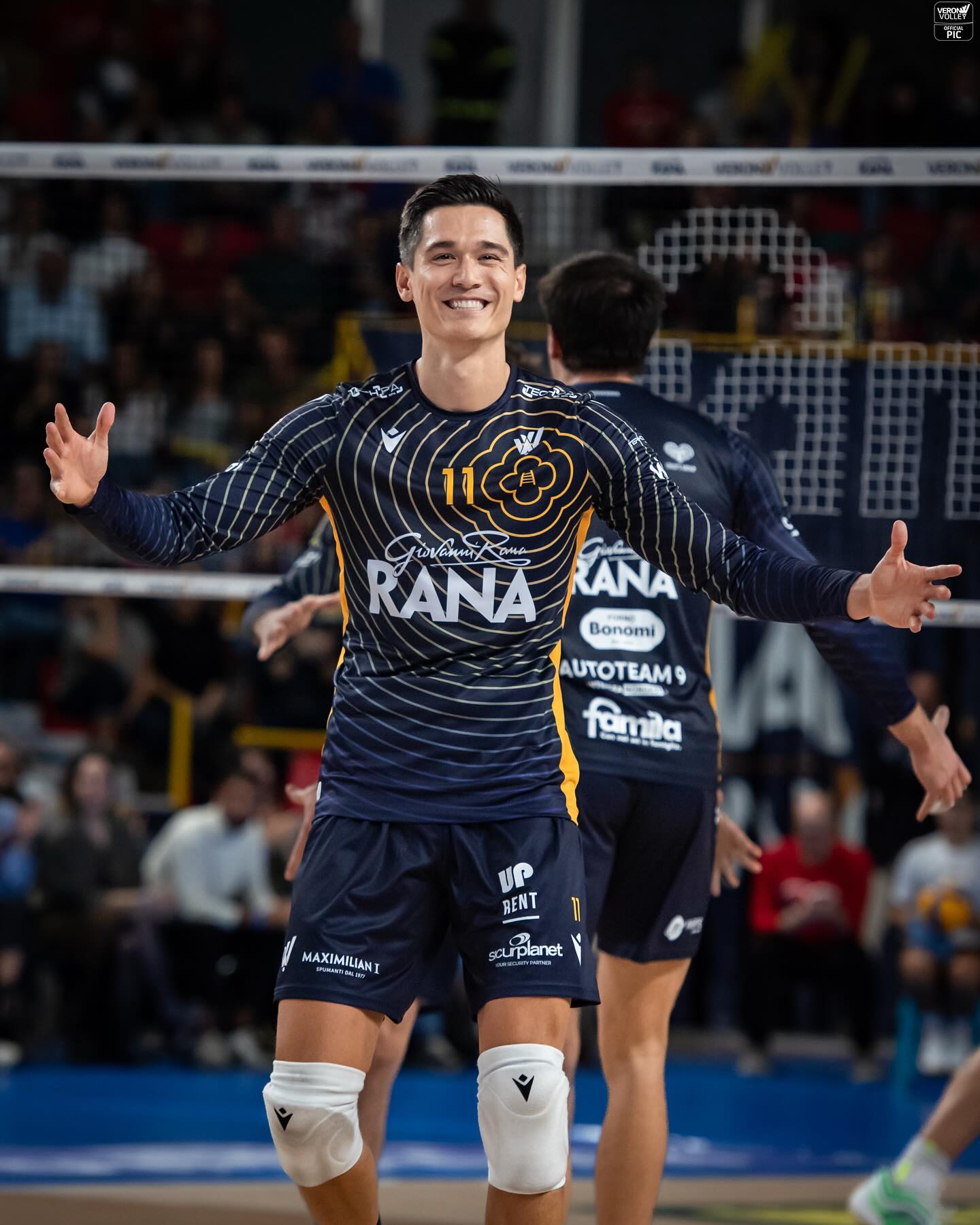 عکس پروفایل میکا کریستنسون