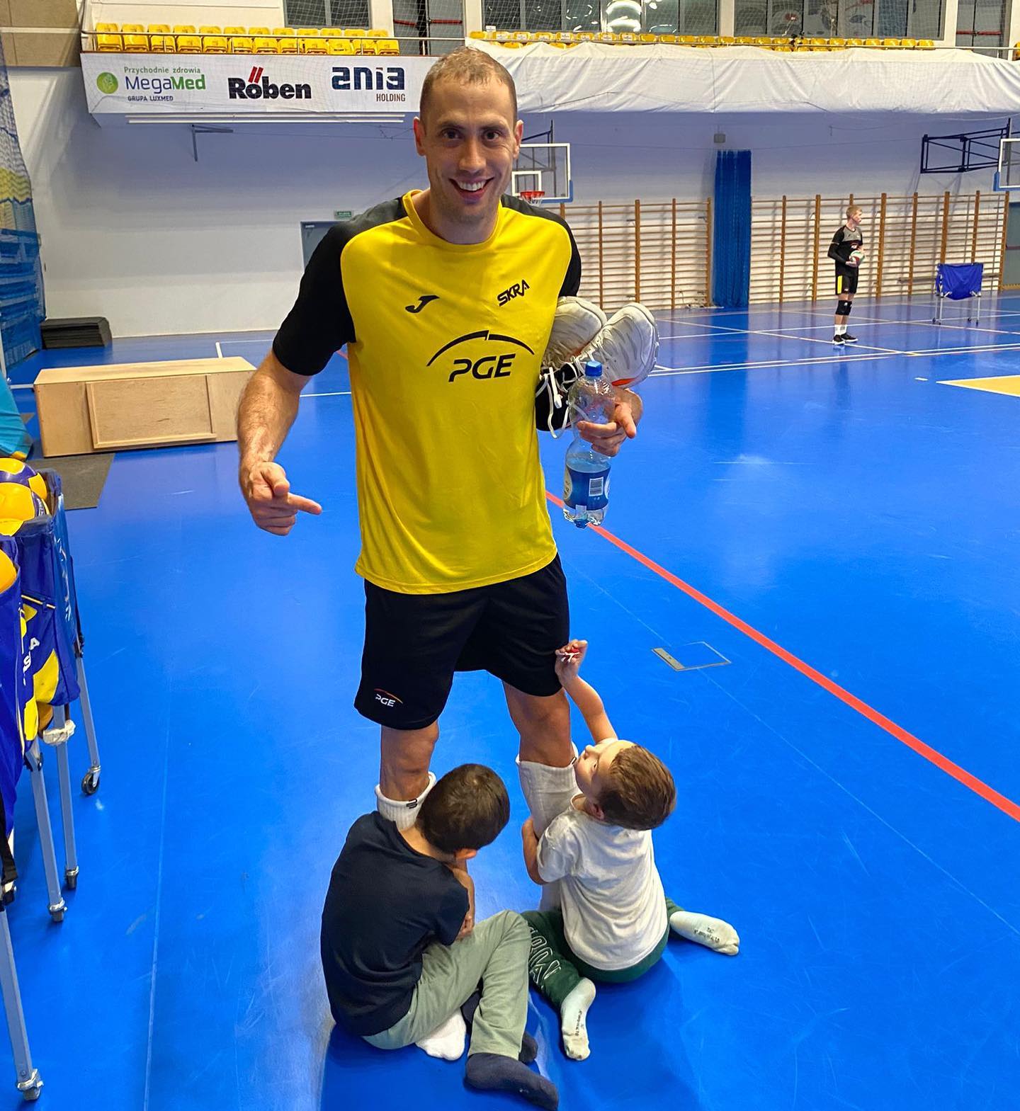 والپیپر الکساندر آتاناسیویچ 2025