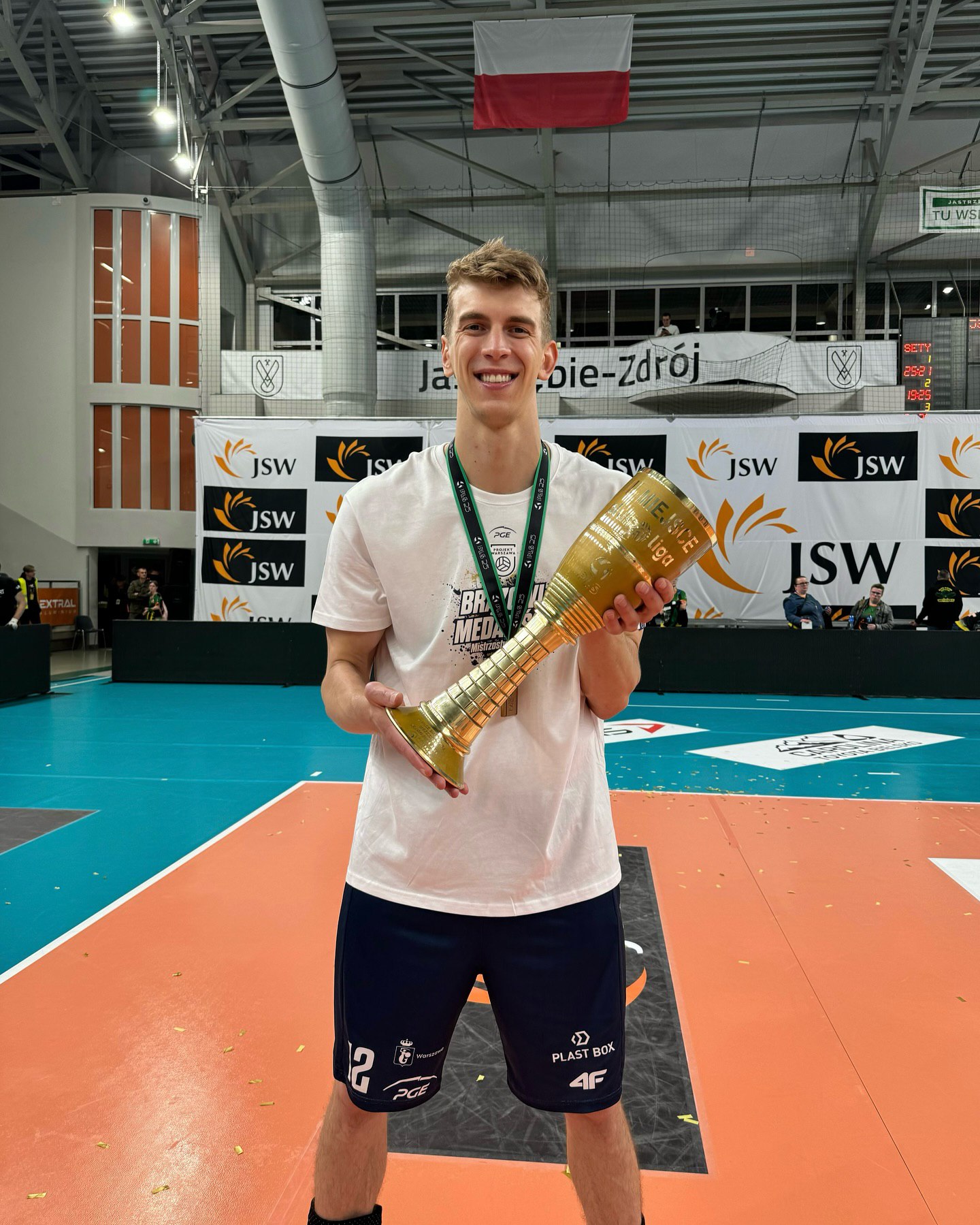 باشگاه آرتور شالپوک باشگاه آرتور شالپوک