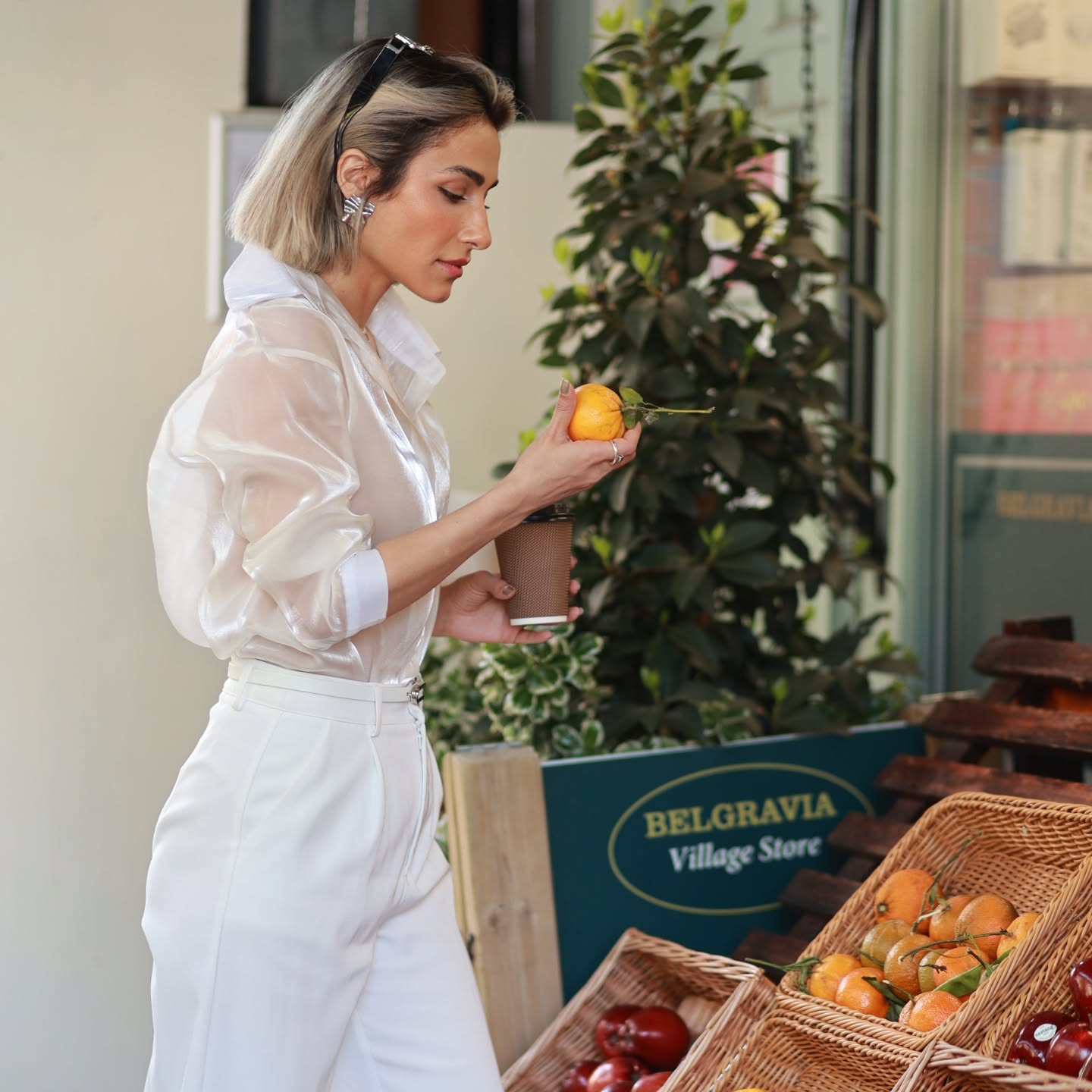 عکس  آرزو علی زلفی مجری منوتو