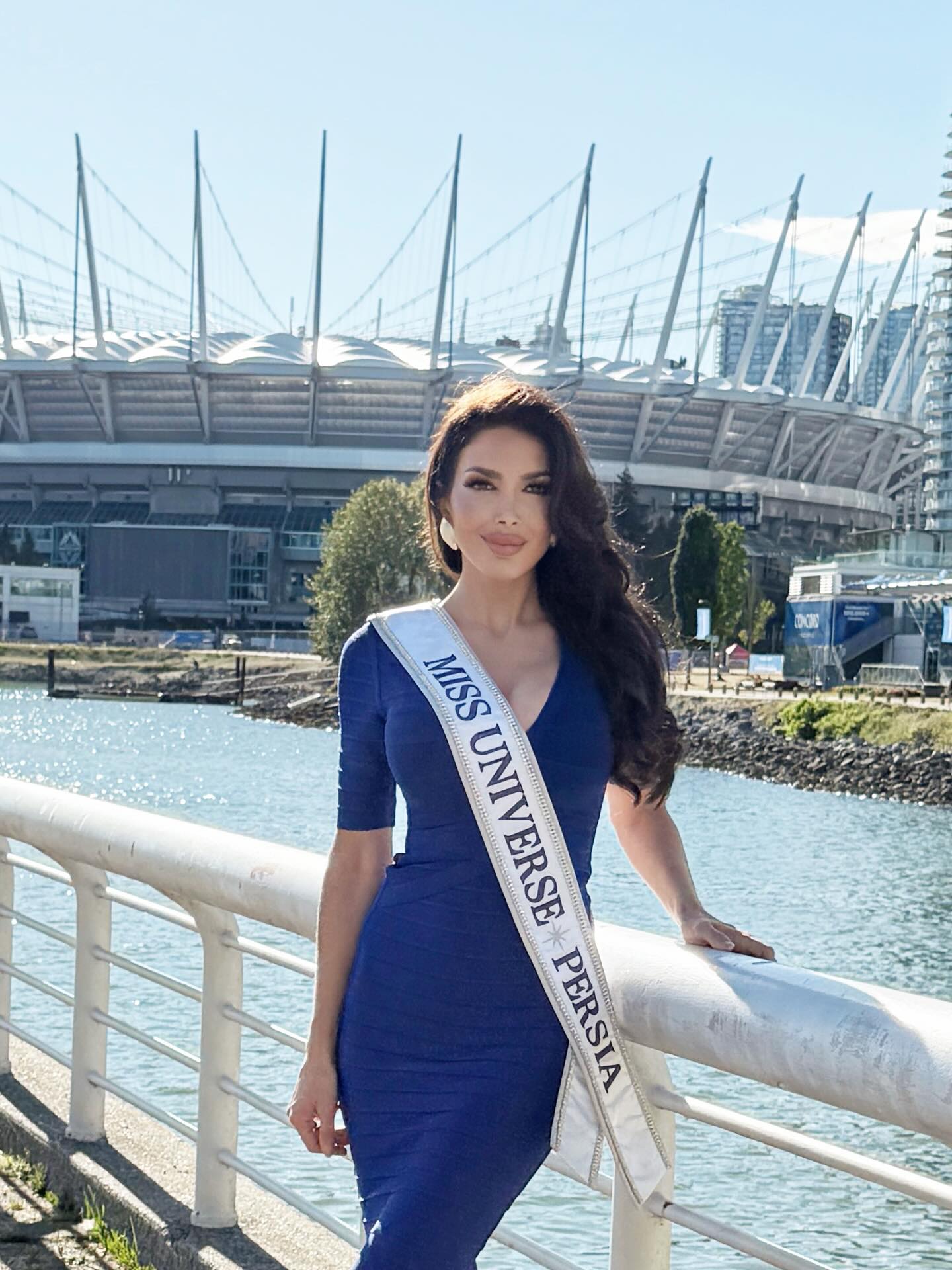 عکس سحر بی نیاز دختر شایسته کانادا عکس سحر بی نیاز دختر شایسته کانادا