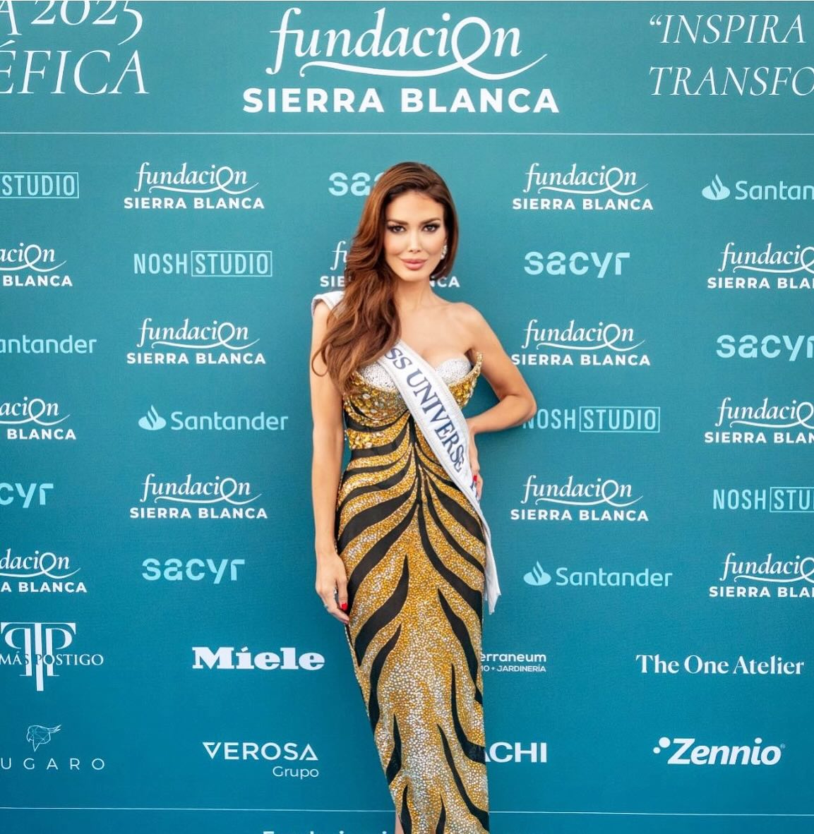 سحر بی نیاز دختر شایسته کانادا سحر بی نیاز دختر شایسته کانادا