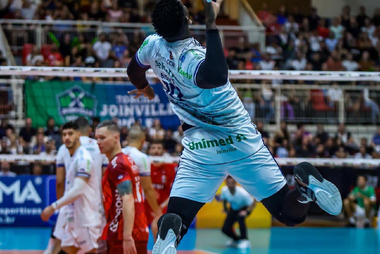 یوردان بیست تیم ملی والیبال کوبا یوردان بیست تیم ملی والیبال کوبا