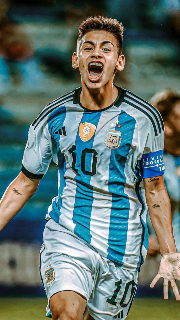 هم تیمی های کلودیو اچوری