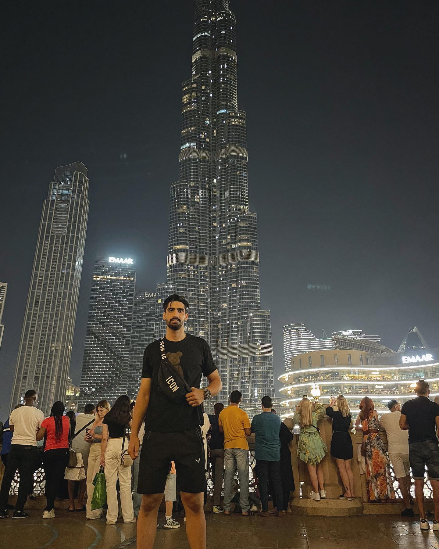 زندگی نامه امیر پژومان 