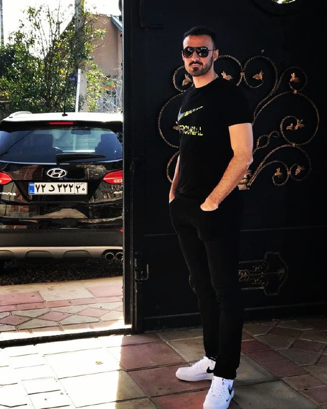 قهرمانی والیبال فرهاد نظری افشار کاپ قهرمانی والیبال فرهاد نظری افشار کاپ