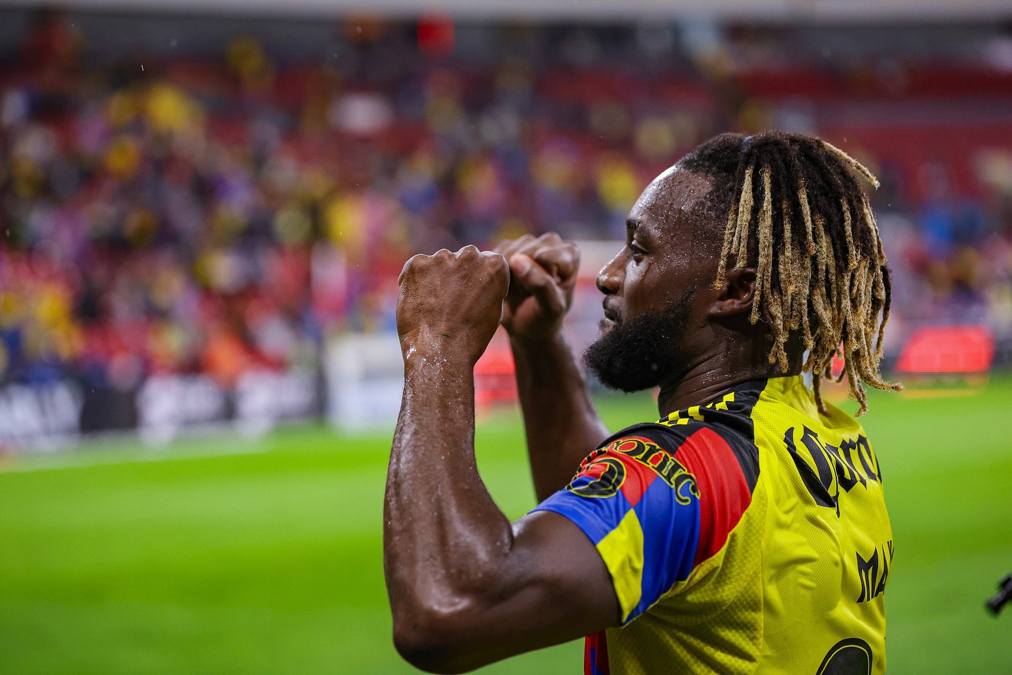 عکس آلن سن ماکسیمین در نیوکاسل عکس آلن سن ماکسیمین در نیوکاسل