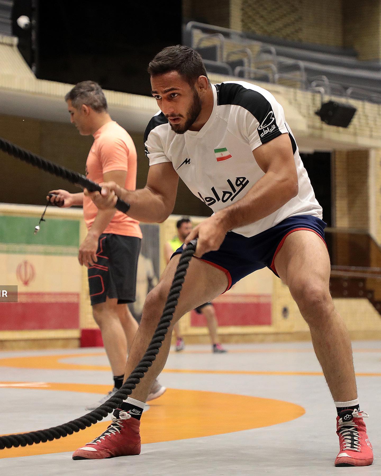 عکس امیر علی اذر پیرا کشتی گیر