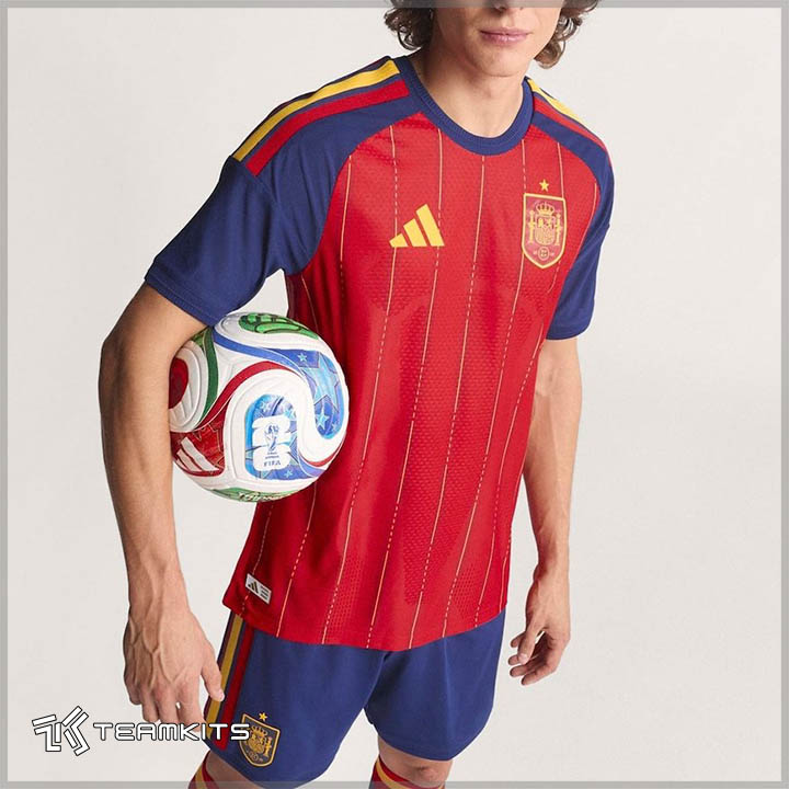 لباس اسپانیا برای جام جهانی لباس اسپانیا برای جام جهانی