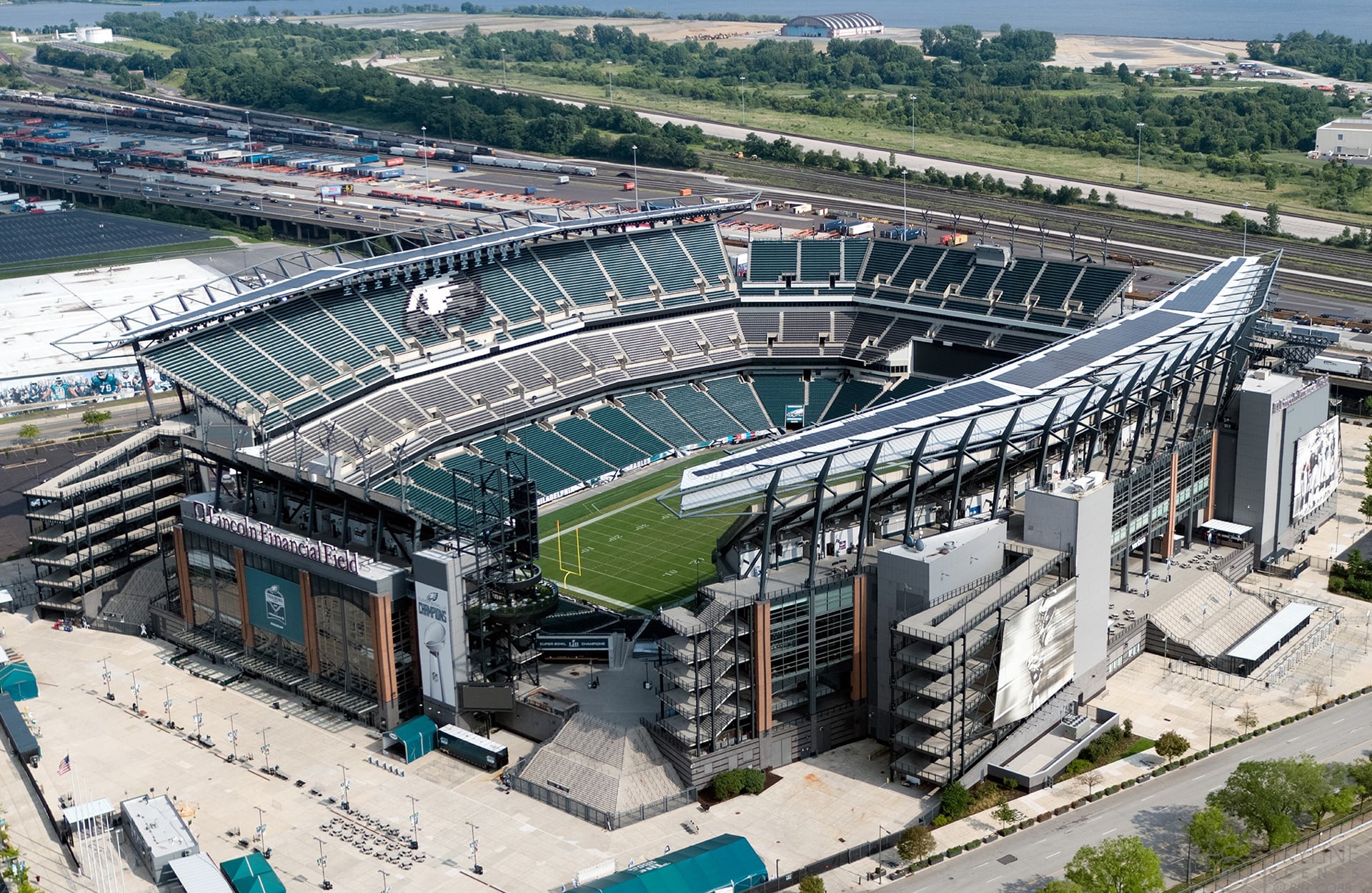 عکس ورزشگاه لینکلن عکس ورزشگاه لینکلن