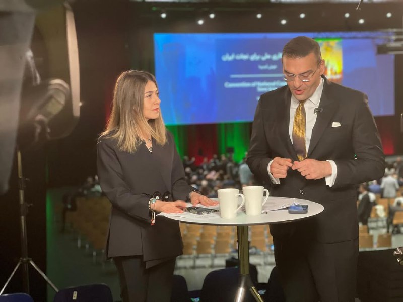 عکس از تینا قاضی مراد در منوتو عکس از تینا قاضی مراد در منوتو