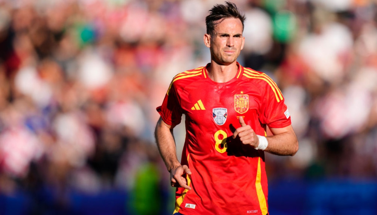 دستمزد فابیان رویز دستمزد فابیان رویز