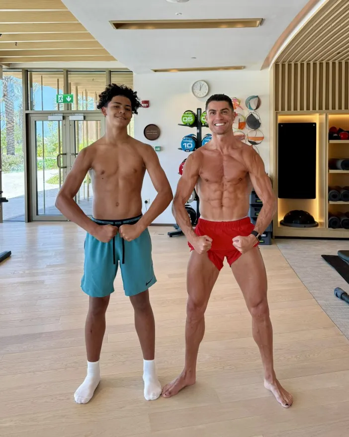 رونالدو جونیور فوتبال ملی رونالدو جونیور فوتبال ملی