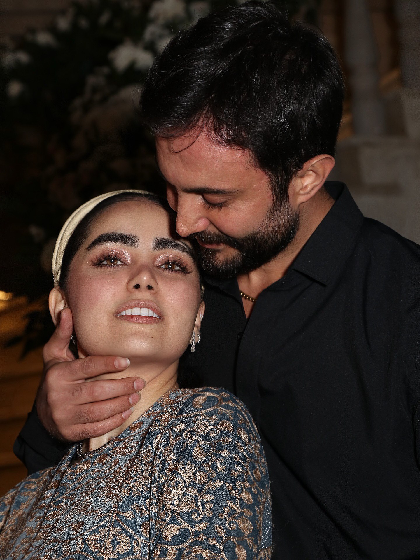 امید موذنی و محیا همسرش