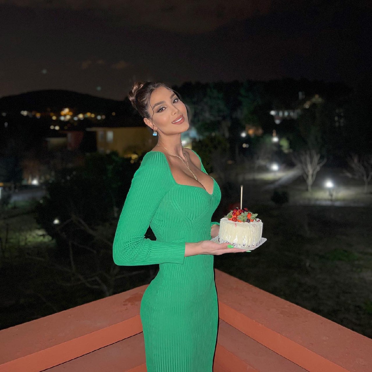 عکس تولد سروناز سعادتی