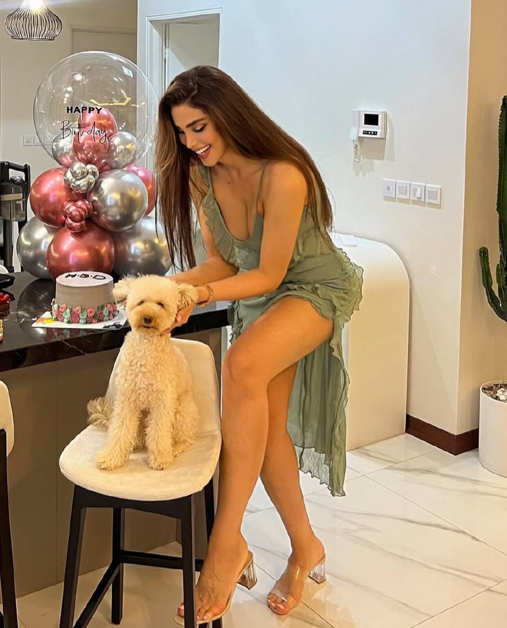 سروناز سعادتی 